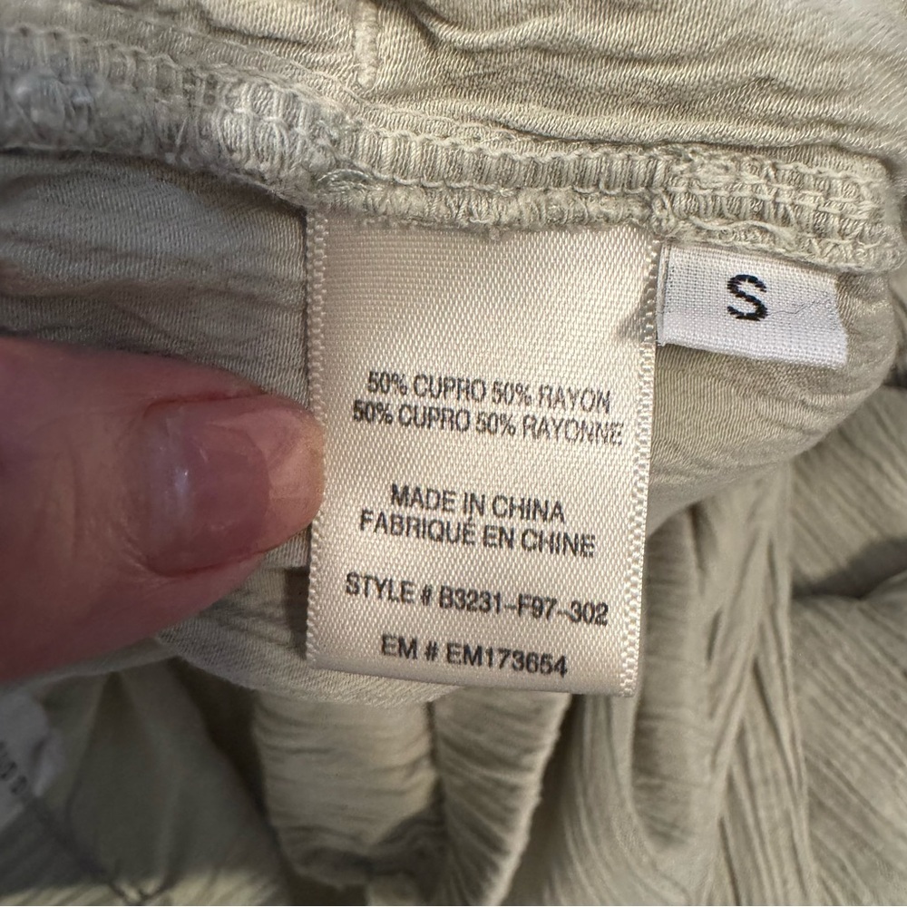 Bella Dahl Cupro Blend Wide‎ Leg Pants in Sage Green - Picture 8 of 9